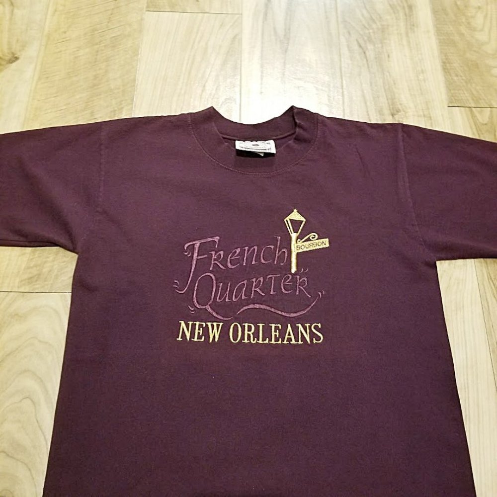 Vintage French Quarter New Orleans T Shirt S Bourbon St Embroidered Purple Gold